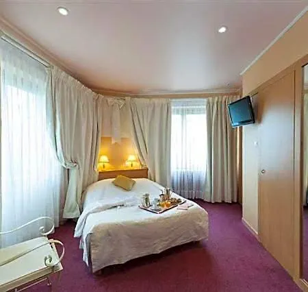 Logis Hotel-restaurant Perle Des Vosges Hotel