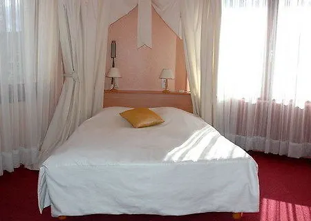 Logis Hotel-restaurant Perle Des Vosges 3*