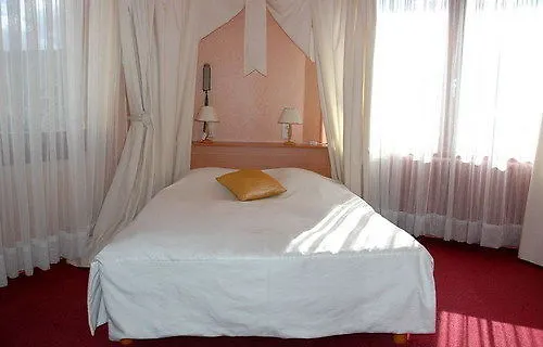 Logis Hotel-restaurant Perle Des Vosges 3*