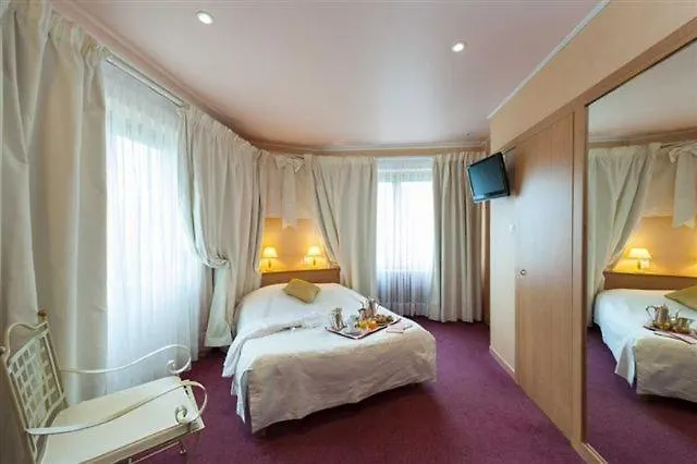 Logis Hotel-restaurant Perle Des Vosges Muhlbach-sur-Munster